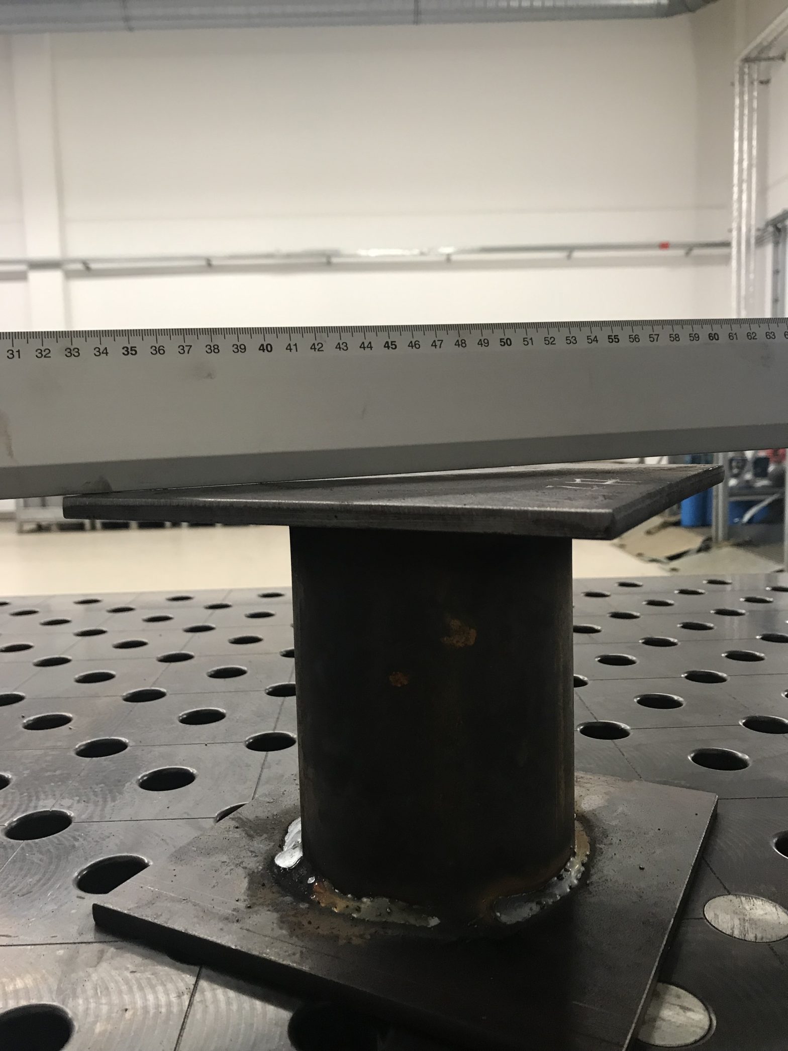 Verankerungsplatte mit Krümmung – Montage aktuell nicht möglich